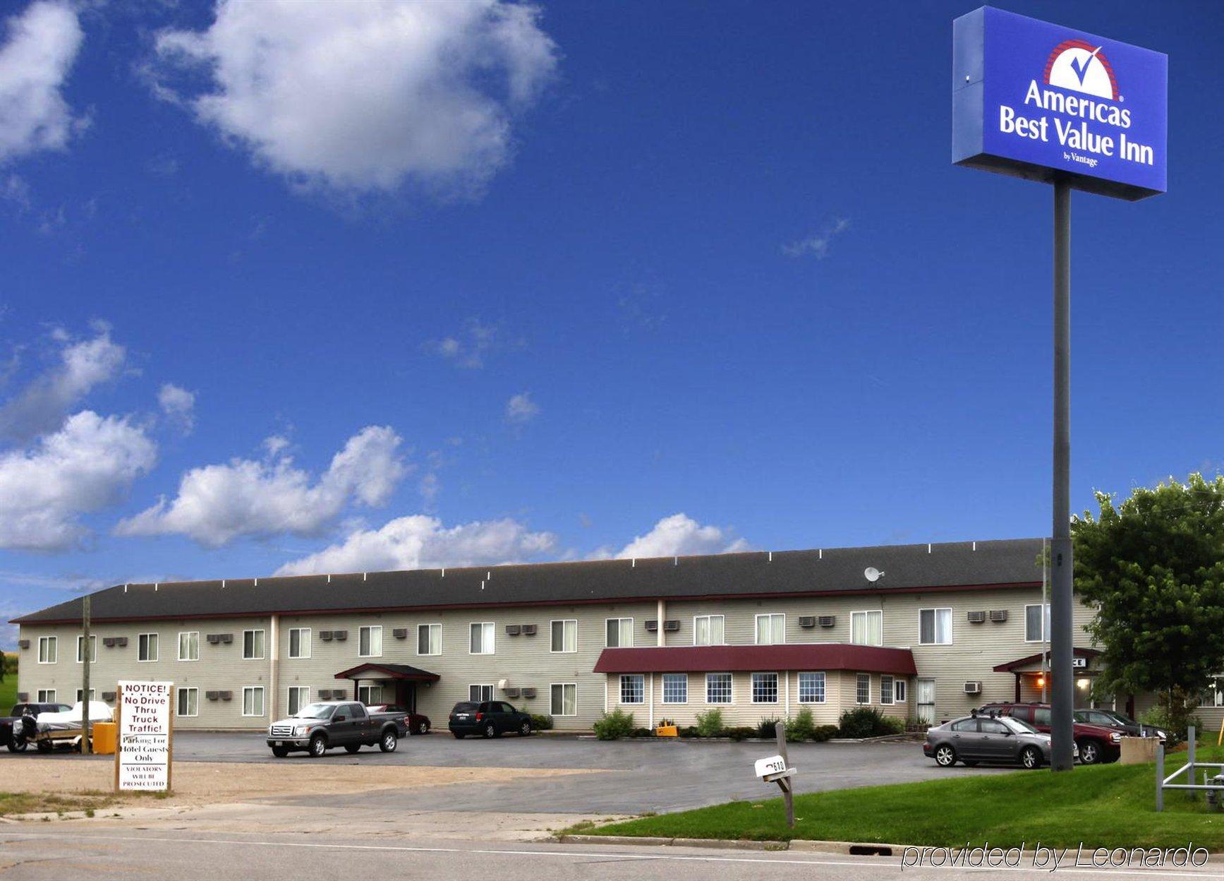 Fergus Inn Fergus Falls Exterior foto